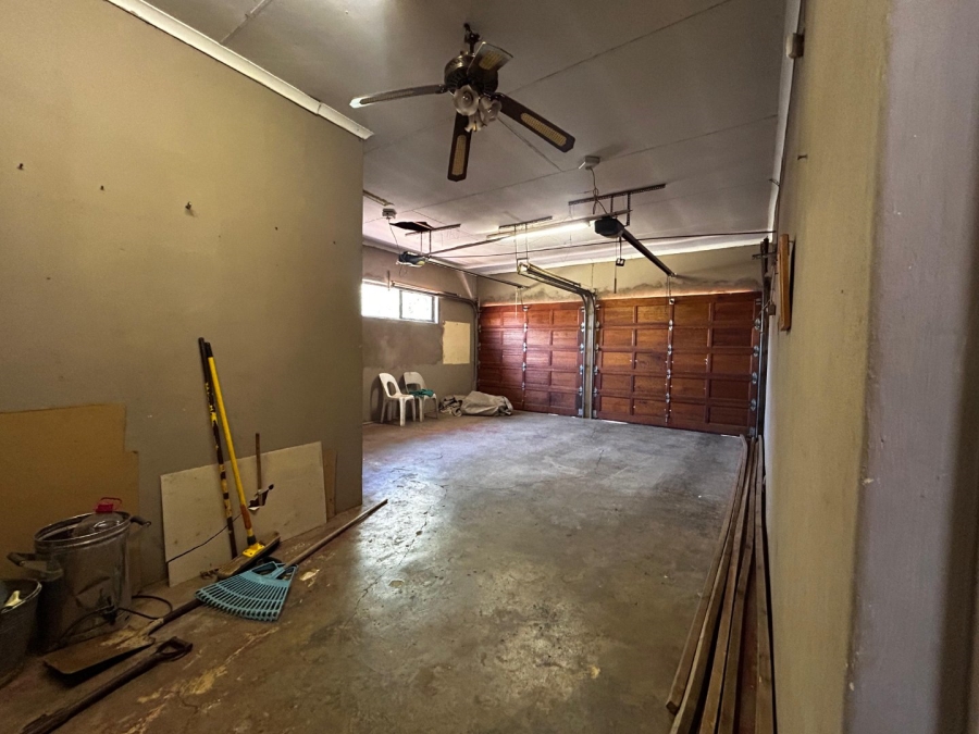 4 Bedroom Property for Sale in Uitsig Free State